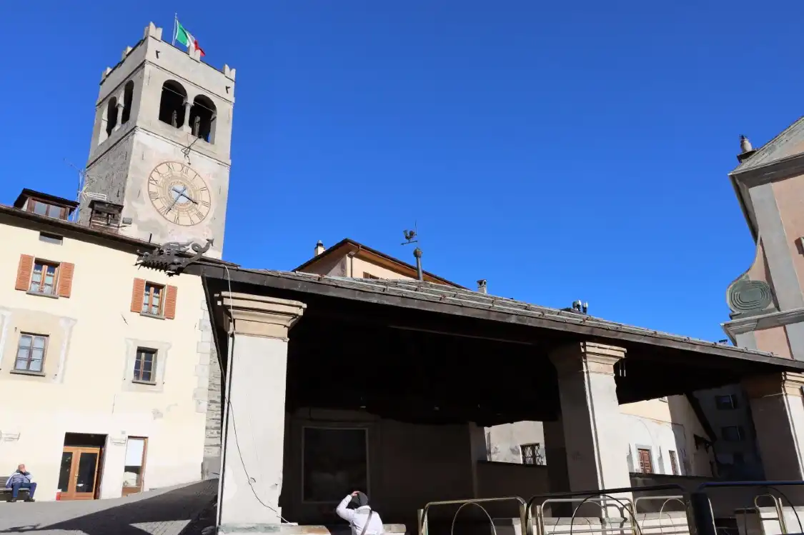 Các khách sạn gần Torre della Bajona