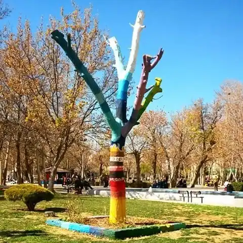 Hotels near KholdeBarin Park