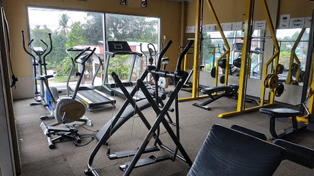 Sungai Sawang Swimming Pool