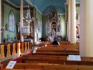 Kostol Vozneseniya Presvyatoy Devy Marii I Svyatogo Yana Nepomuka
