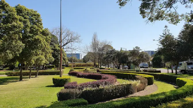 Mascot Memorial Park