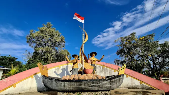 Tugu Perahu
