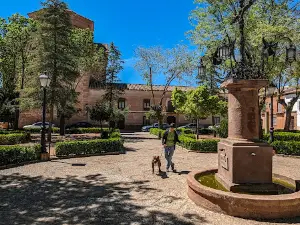 Plaza De La Fuente Vieja