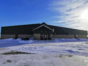 Arctic Winter Games Arena ᐅᑭᐅᖅᑕᖅᑐᒥ ᐅᑭᐅᒃᑯᑦ ᐱᙳᐊᕕᒡᔪᐊᕐᓃᑦ