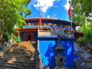Đền Ông Hoàng Bẩy - Đá Thiên