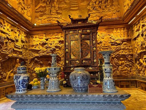 Hoa Lu Old town
