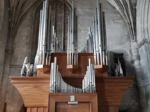 Église catholique Saint-Nicolas à Rethel
