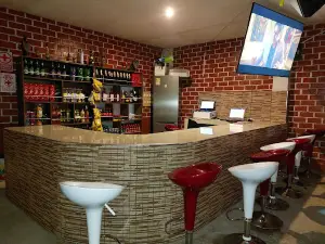 Resto Bar Disco El Cacique