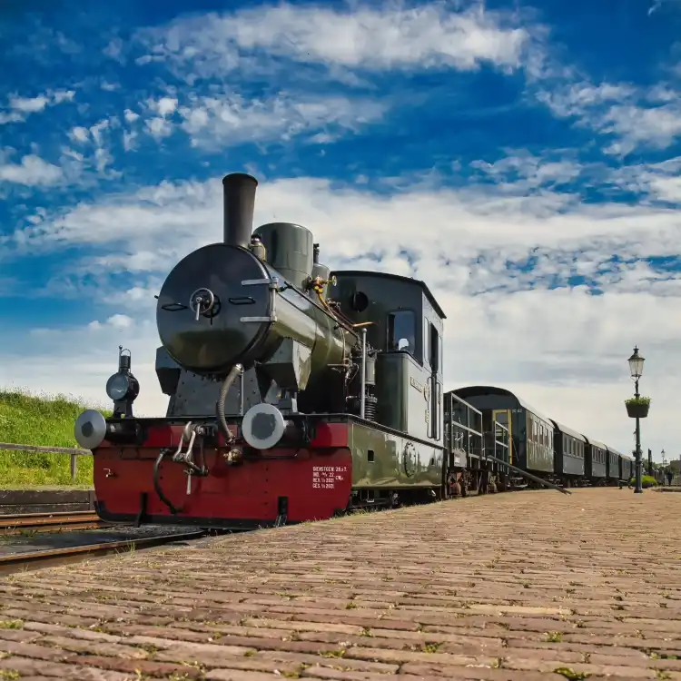 Hotels near Museumstoomtram Hoorn-Medemblik