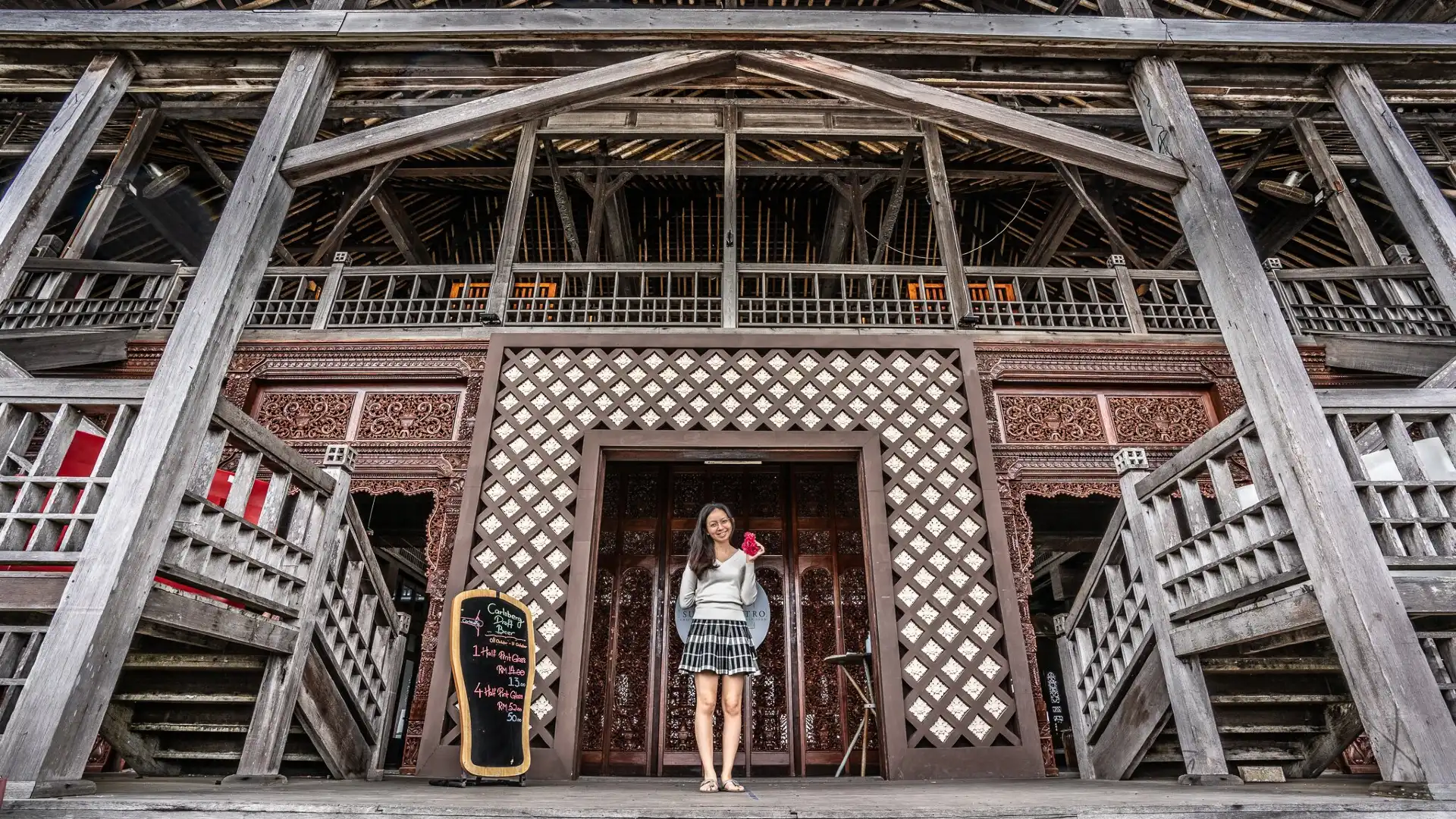 Hotels near Coco Cabana