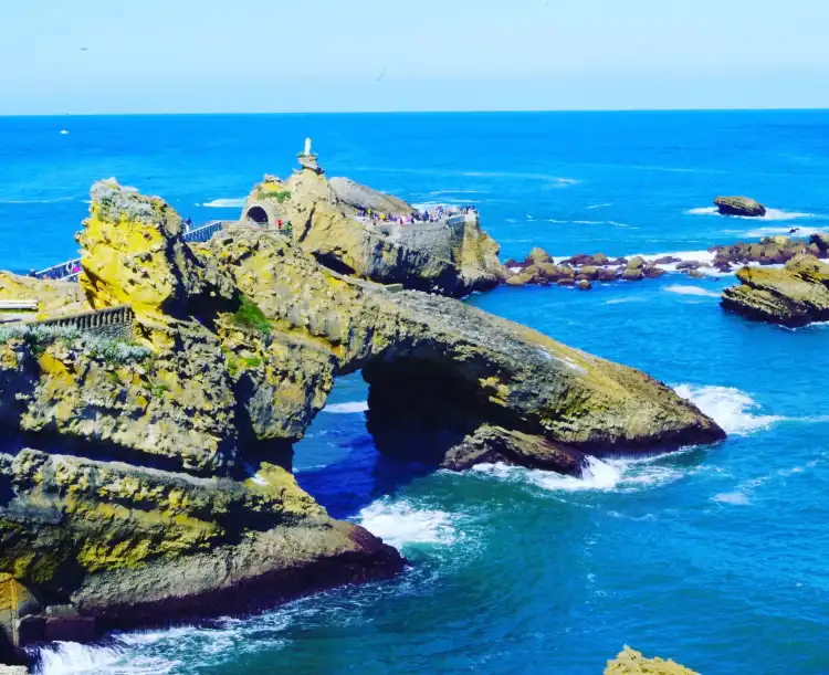 Hotels near Rocher de la Vierge