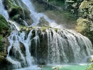 Lapopu Waterfall