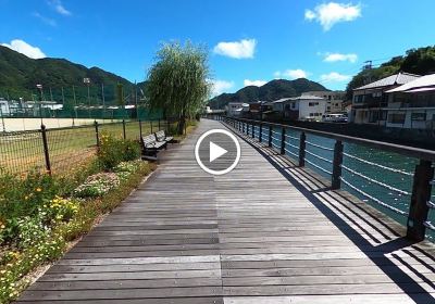 八幡濱市