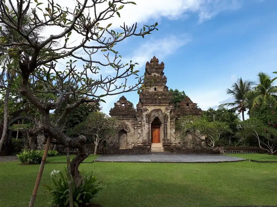 Hotel in zona Njana Tilem Museum