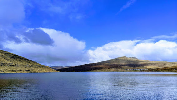 Slave Cliff (Lake Above the Ocean)