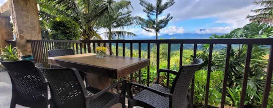 La Vista Highlands Swimming Pool