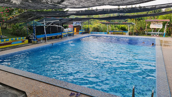 Kolam Renang Kamboja Indah