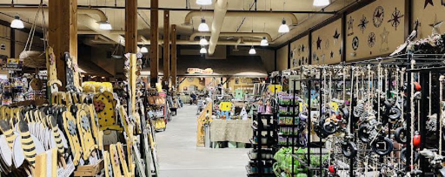 Maple Leaf Farms - Country Store & Garden Center