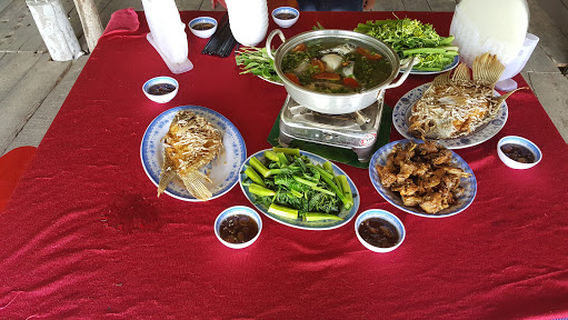 Cho Lach District