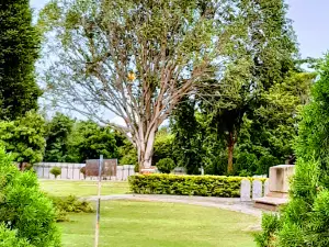 Gitai Mandir, Gopuri