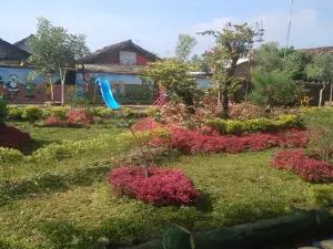 Taman Desa Mengandung Sari