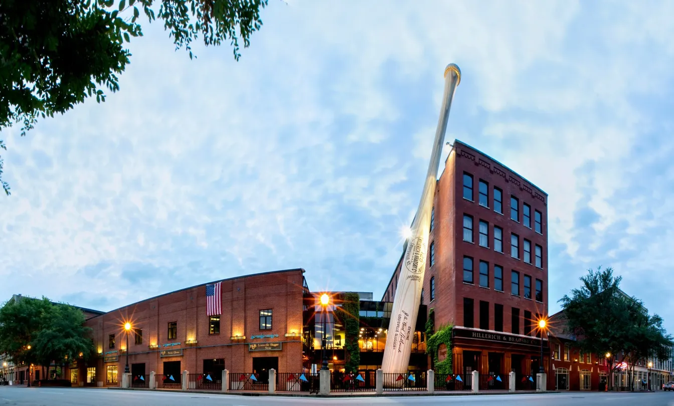 1_Louisville Slugger Museum & Factory