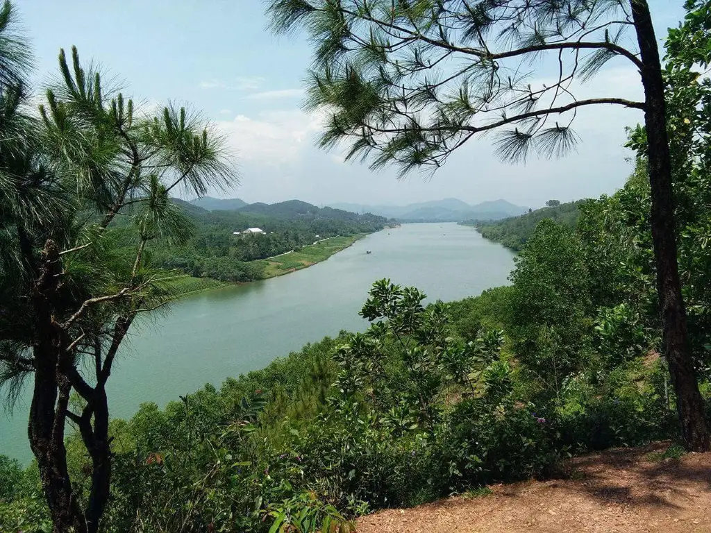 Vong Canh Hill