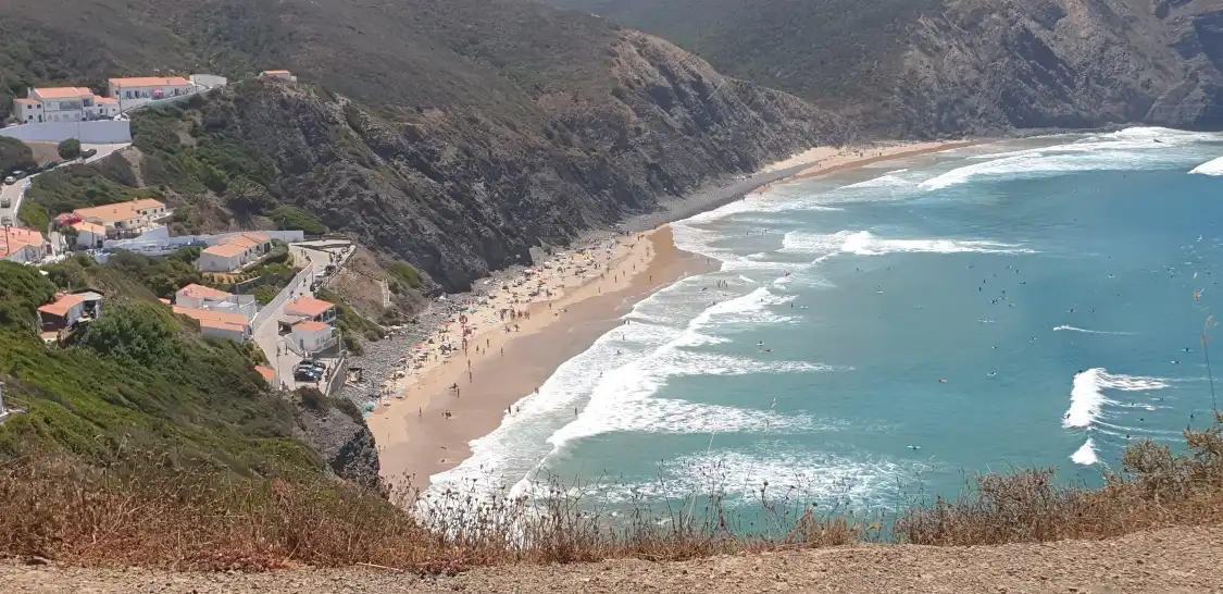 Hotels near Arrifana Beach