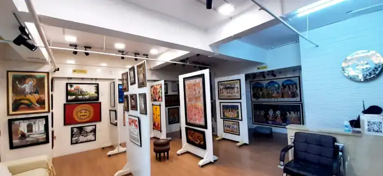 Hotels near Gandhi Maidan