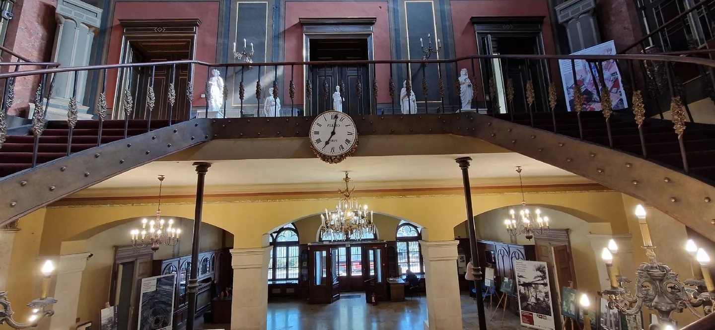 1_The Museum of Bucharest