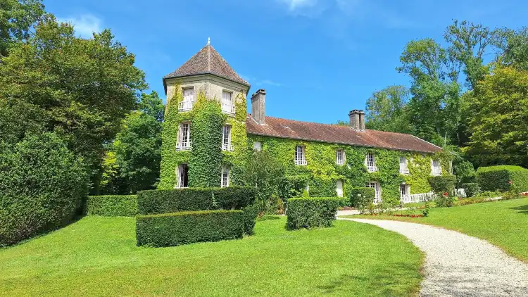 Hotels in Colombey-les-deux-eglises