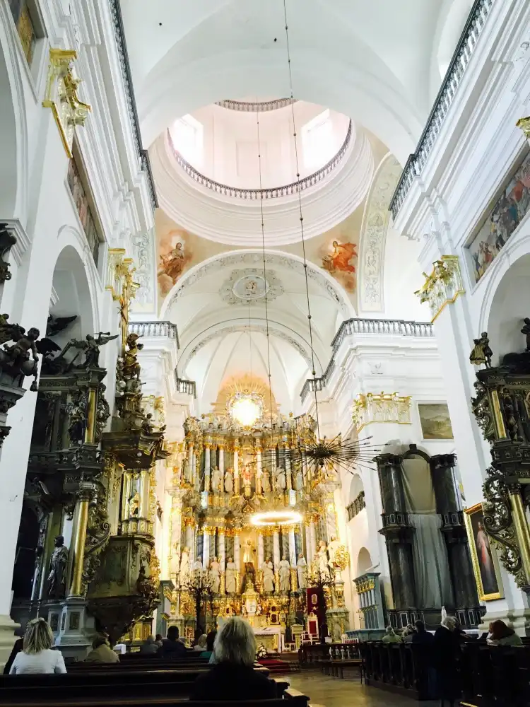 The Jesuit Catholic Church 주변 호텔