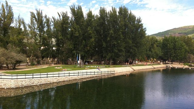Praia fluvial de Valhelhas