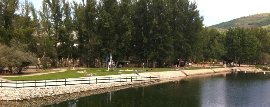 Praia fluvial de Valhelhas