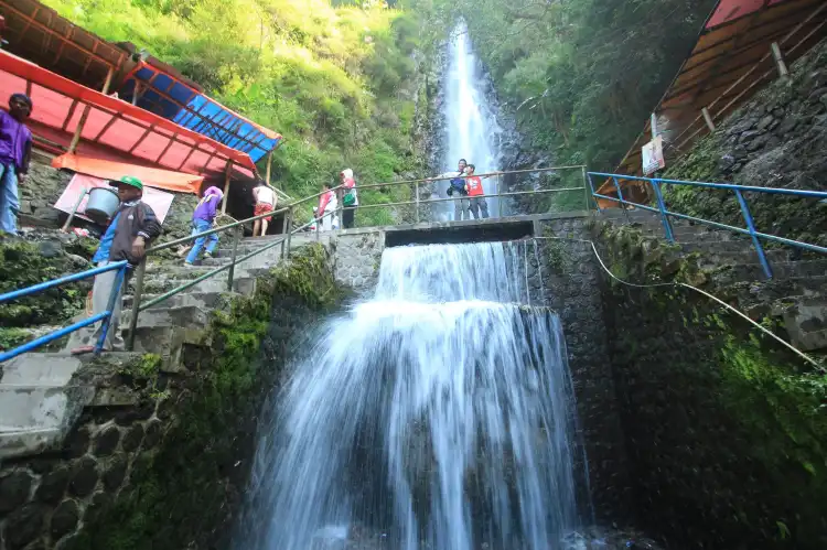 Hotel dekat Toko Sumber Rejeki