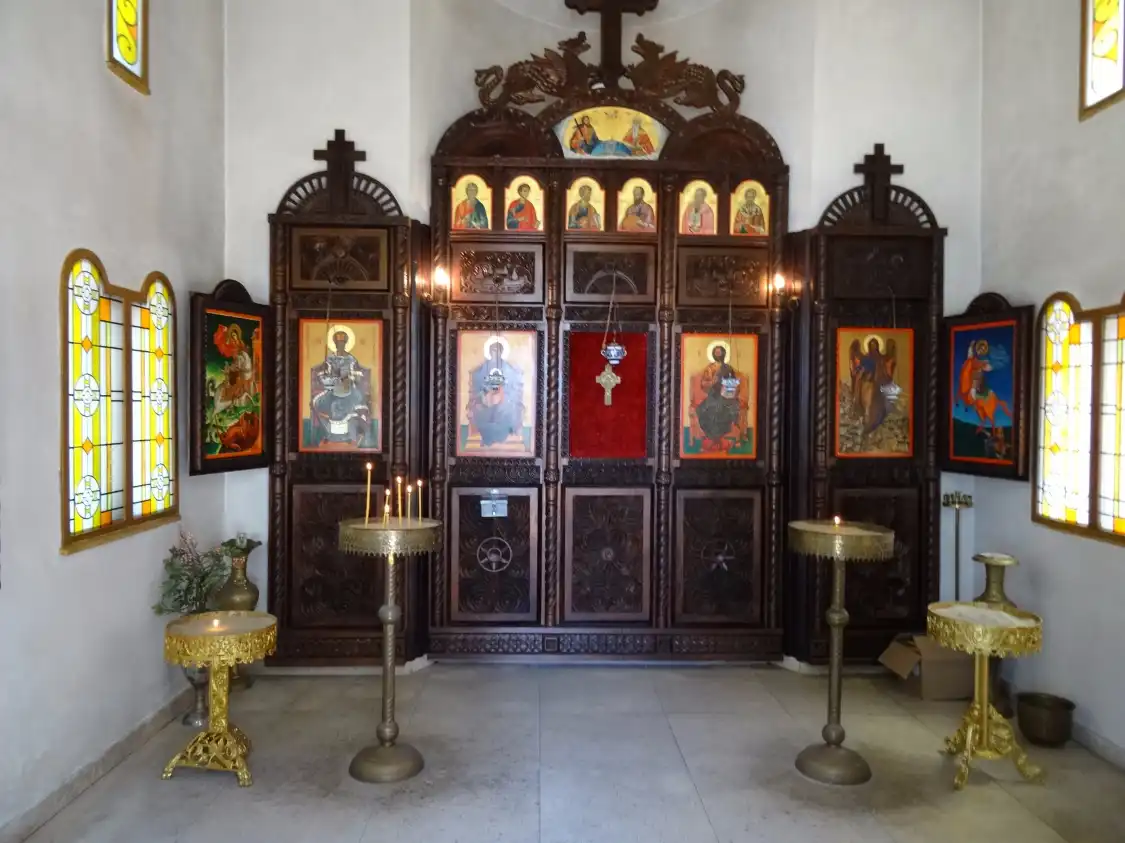 Saint Nicholas Chapel附近的飯店