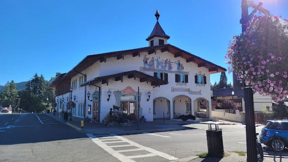Leavenworth Festhalle