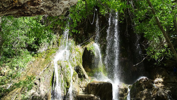 Akhlamad waterfall
