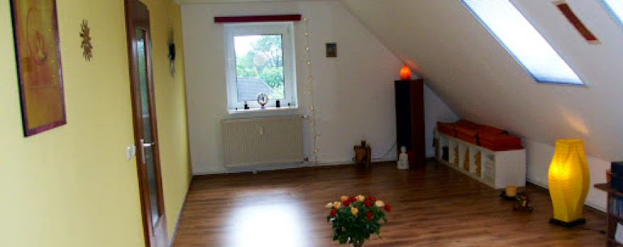 Annette Kastelan, Yoga & Spurensuche
