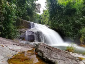 Thác Chín Tầng