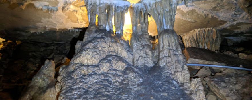 Cascade Cave Parking Lot