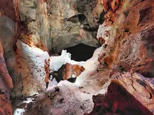 Grutas do Cabo Ledo