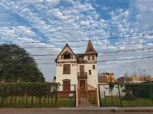Casa de las Brujas Paramonga