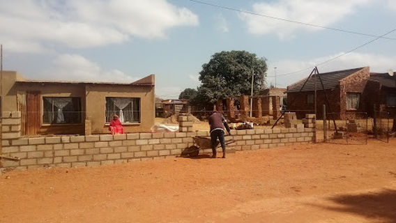 Emadamini Lodge