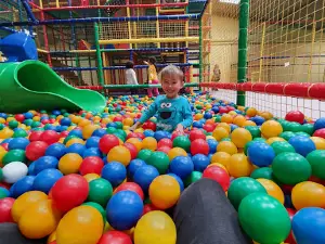 Hopplahopp, IDS Indoor Spielplatz GmbH