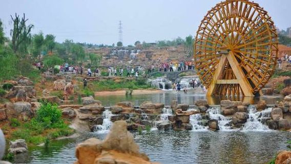 Yimeng Stone Forest Tourist Area