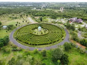 Taman Labirin Banua (Kebun Raya Banua)