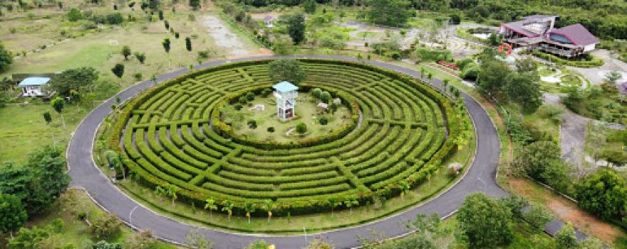 Taman Labirin Banua (Kebun Raya Banua)