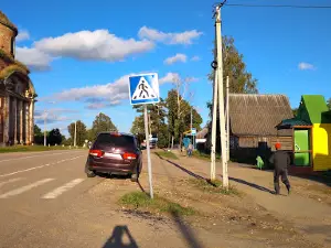 Zabroshennaya Tserkov' Troitsy Zhivonachal'noy