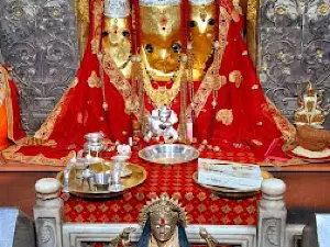 पंडित लालचंद शास्त्री baglamukhi tample बगलामुखी नलखेड़ा